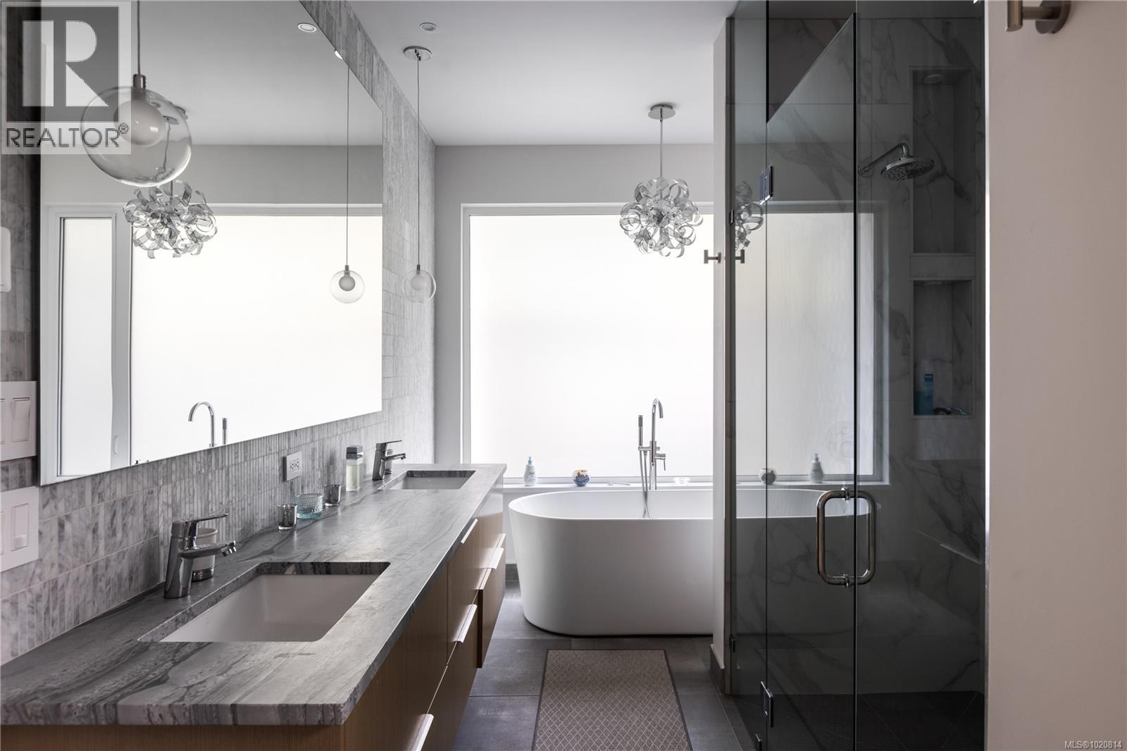  5100 Jagtar's Way, Saanich