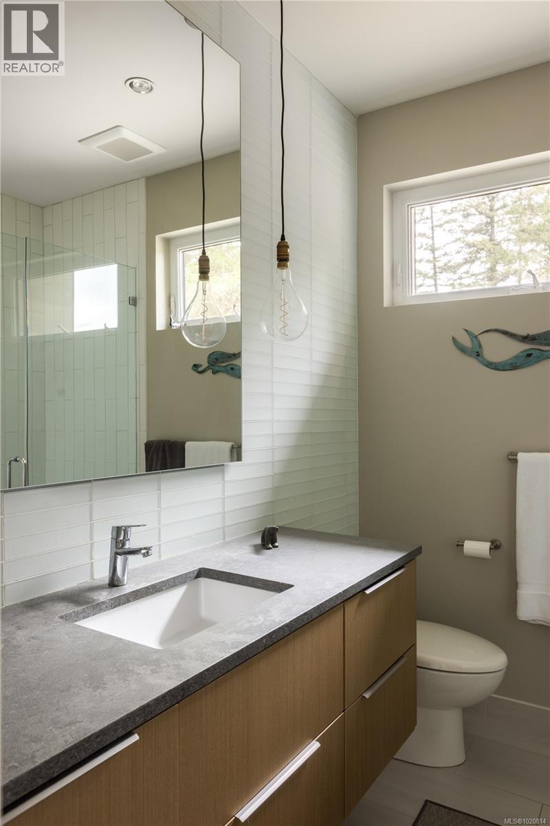  5100 Jagtar's Way, Saanich