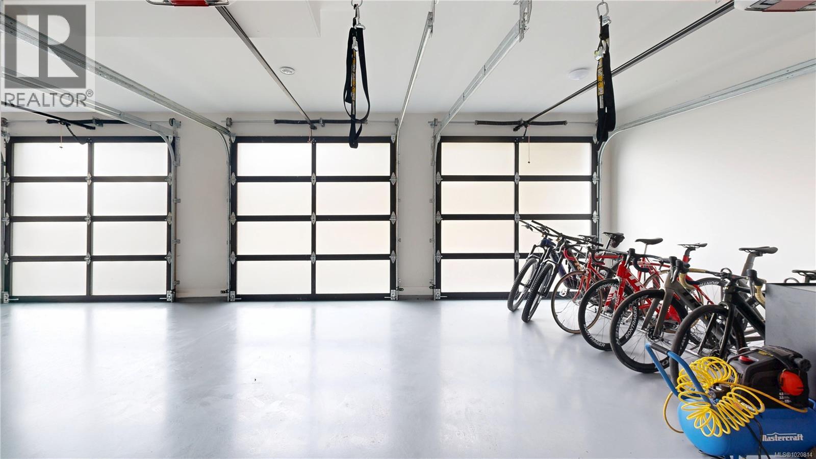  5100 Jagtar's Way, Saanich