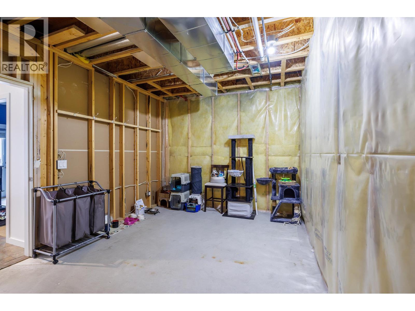  371 Poonian Street, Kelowna