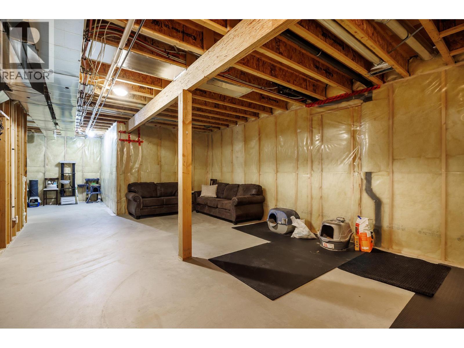  371 Poonian Street, Kelowna