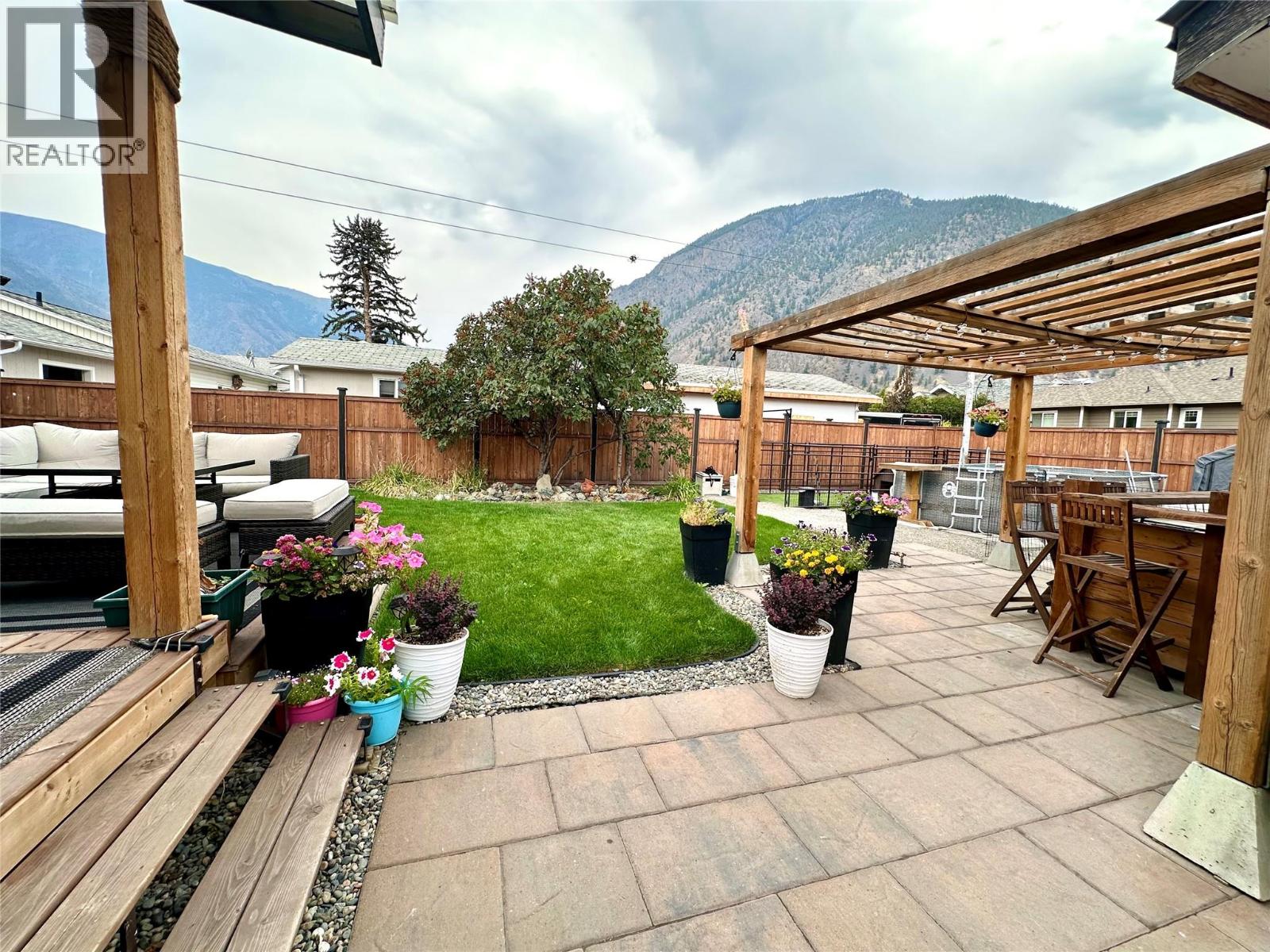  310 6TH Avenue, Keremeos