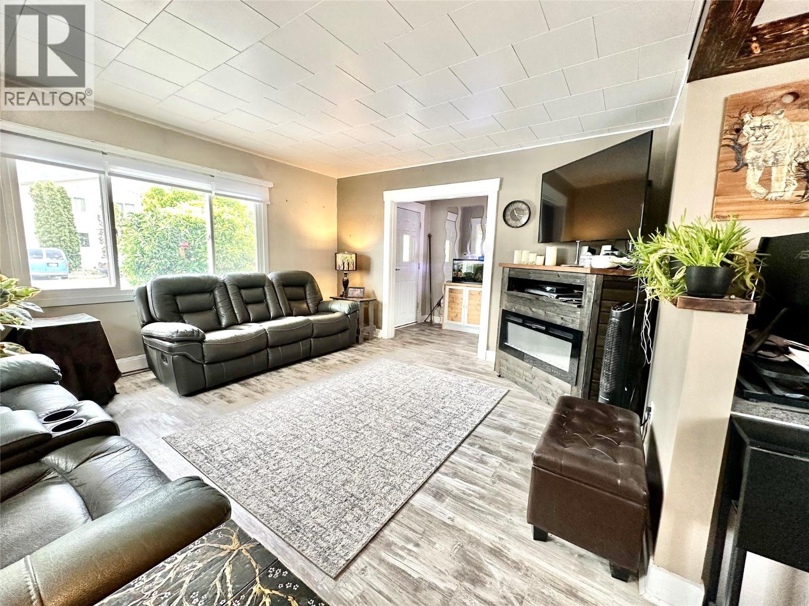  310 6TH Avenue, Keremeos