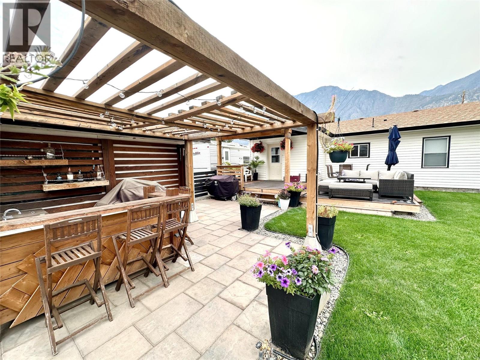  310 6TH Avenue, Keremeos