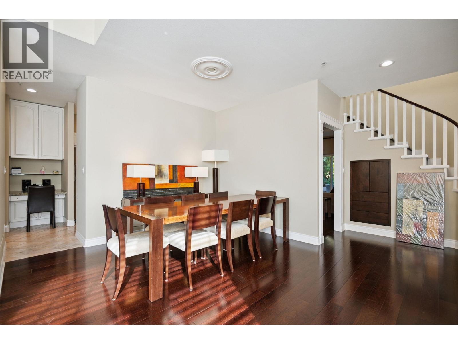 1271 3RD STREET, West Vancouver