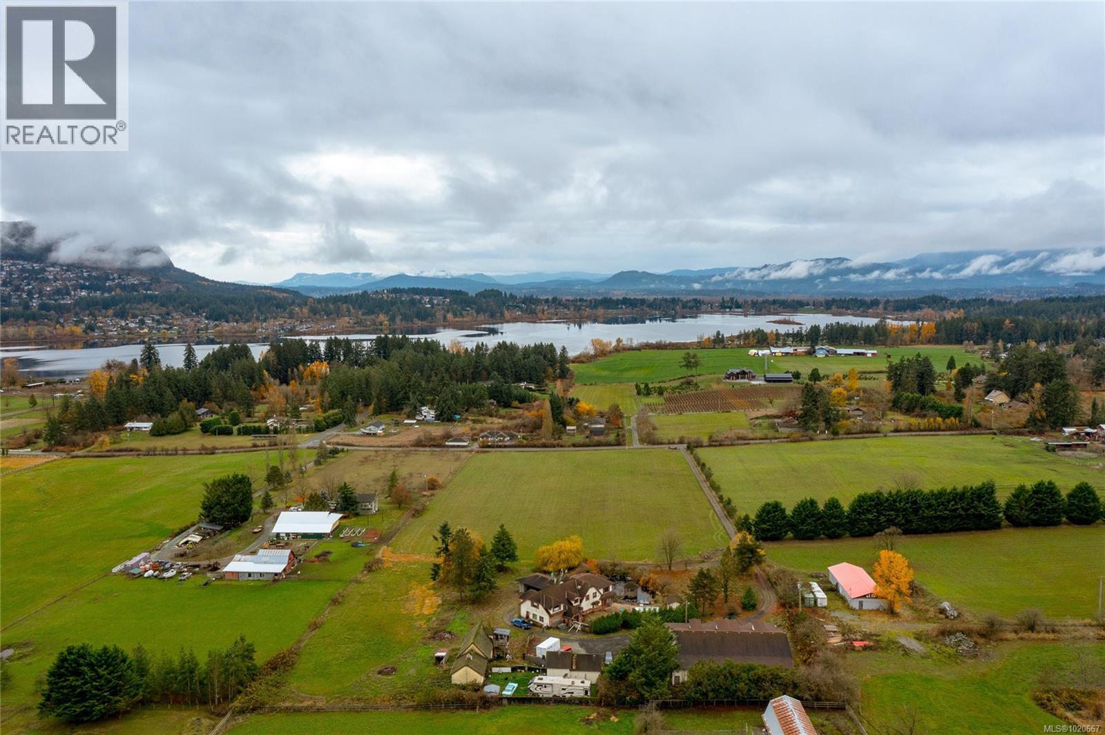 1909 Stamps Rd, Duncan