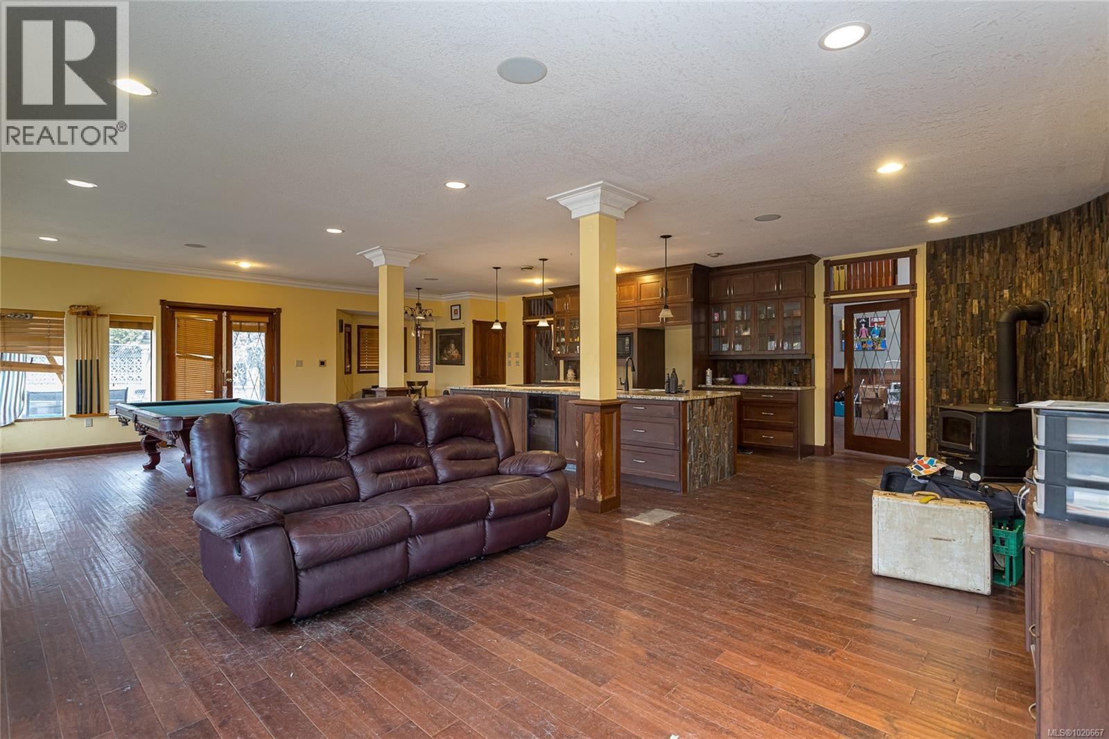 1909 Stamps Rd, Duncan