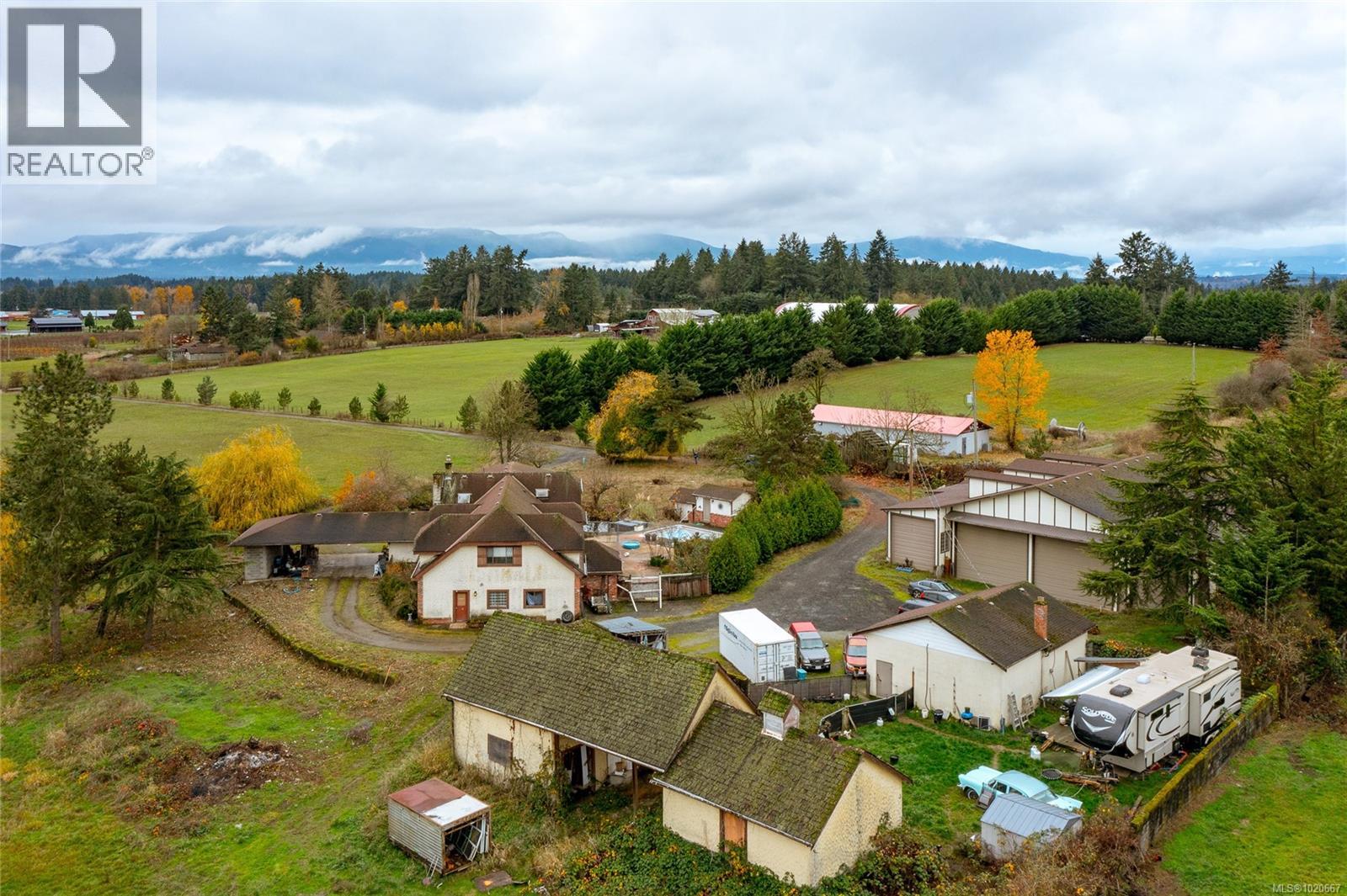 1909 Stamps Rd, Duncan