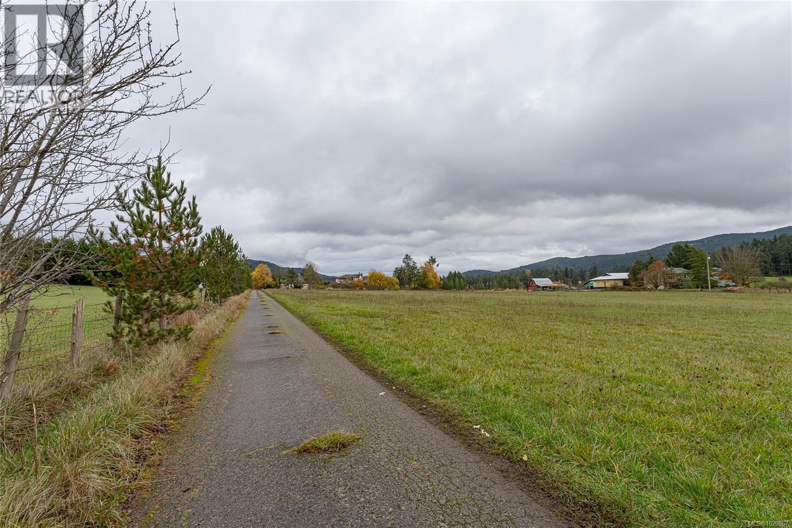 1909 Stamps Rd, Duncan