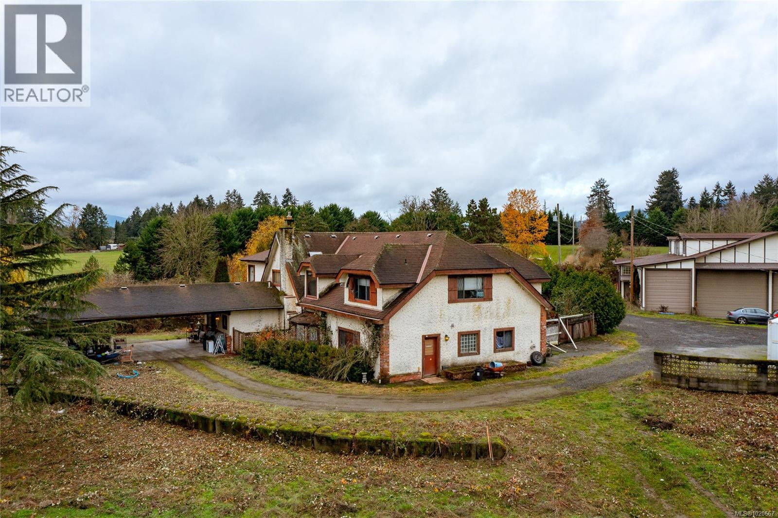 1909 Stamps Rd, Duncan
