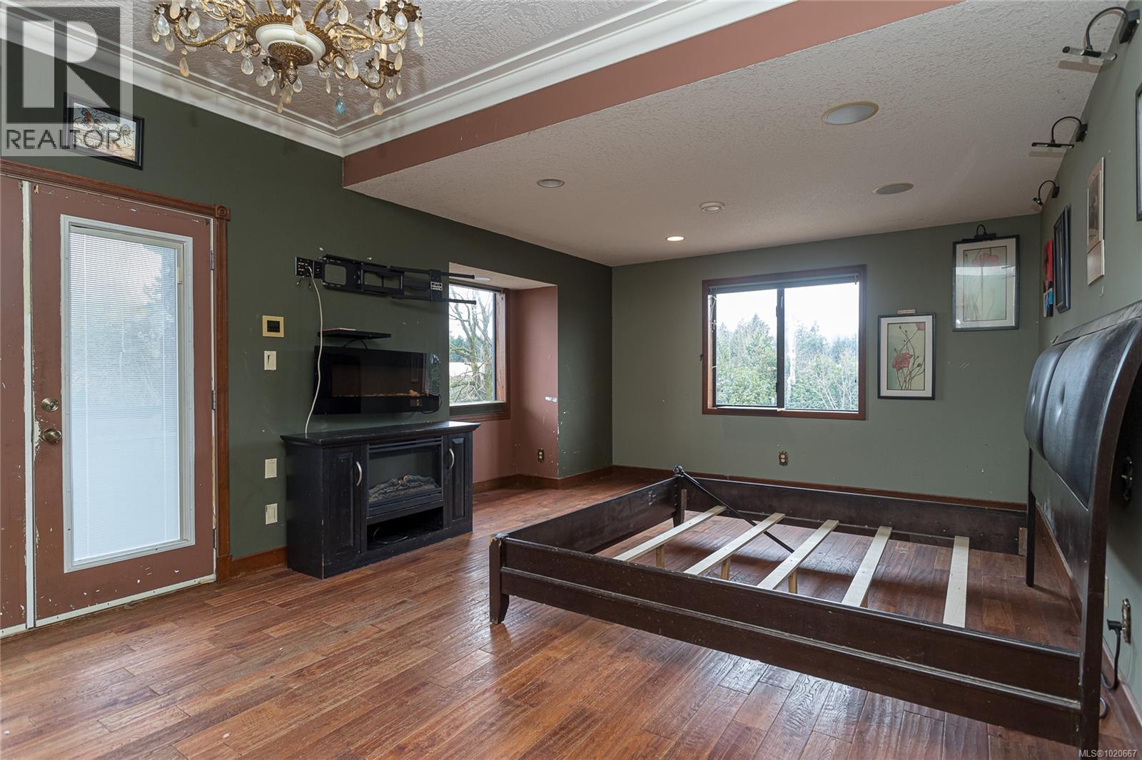 1909 Stamps Rd, Duncan