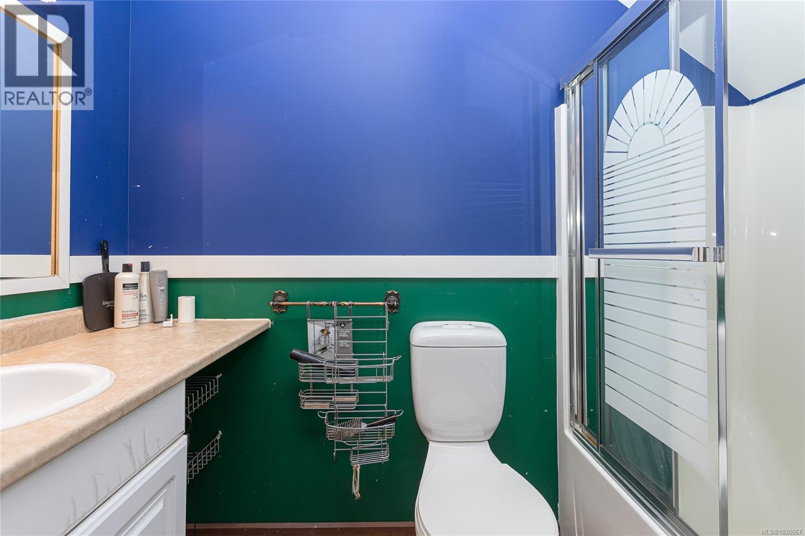 1909 Stamps Rd, Duncan