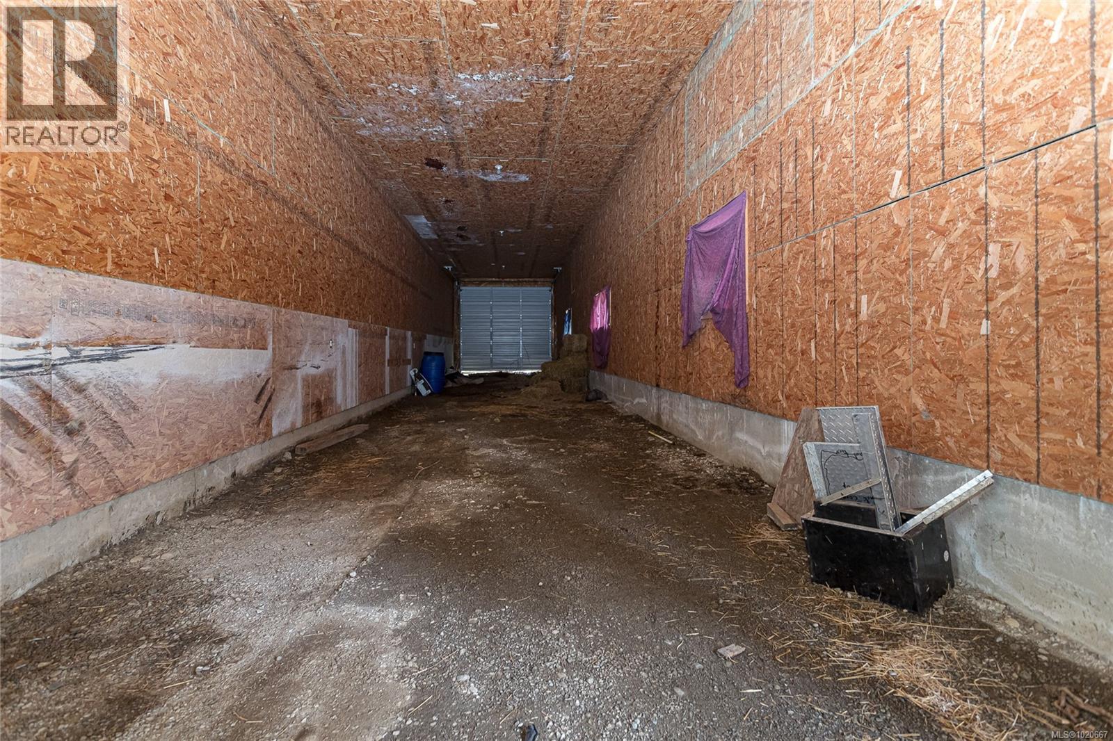 1909 Stamps Rd, Duncan