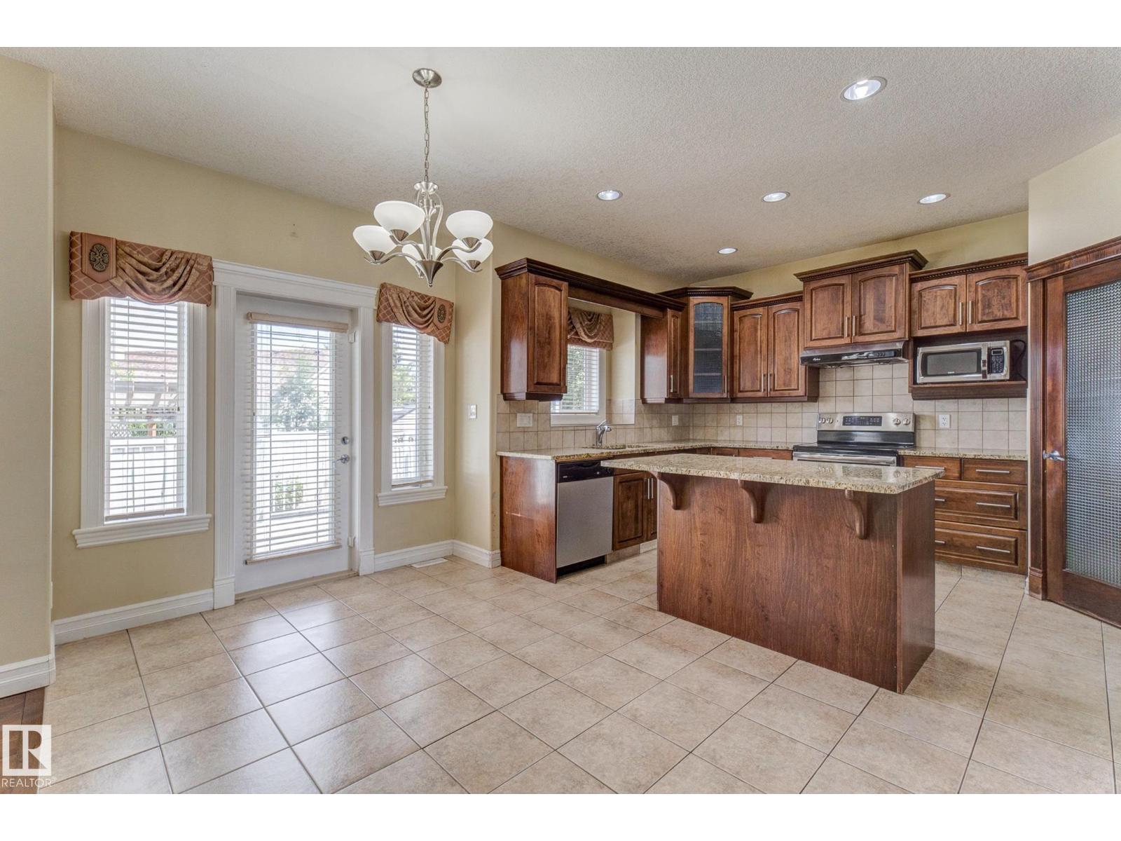 3621 28A ST NW, Edmonton