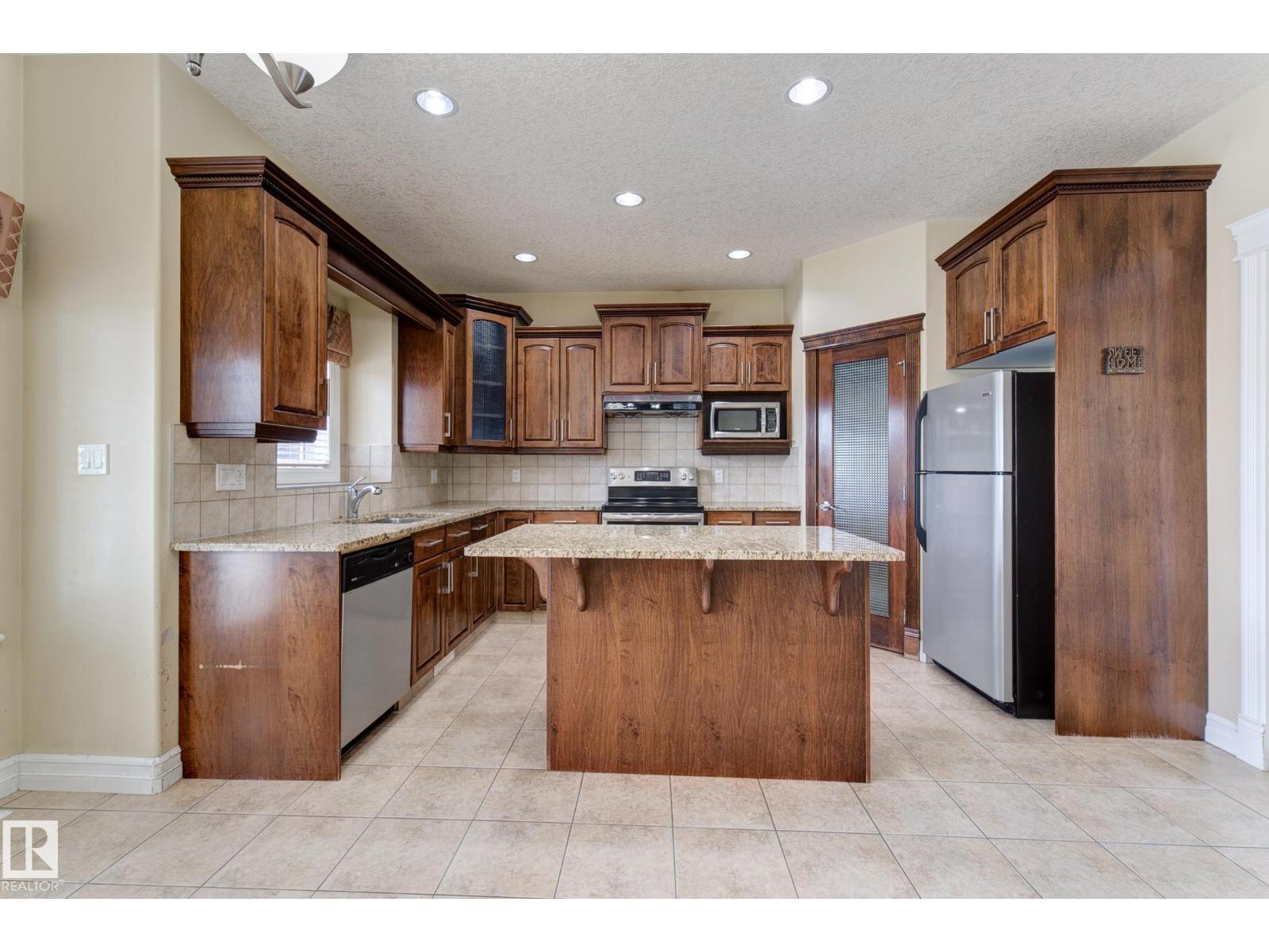 3621 28A ST NW, Edmonton