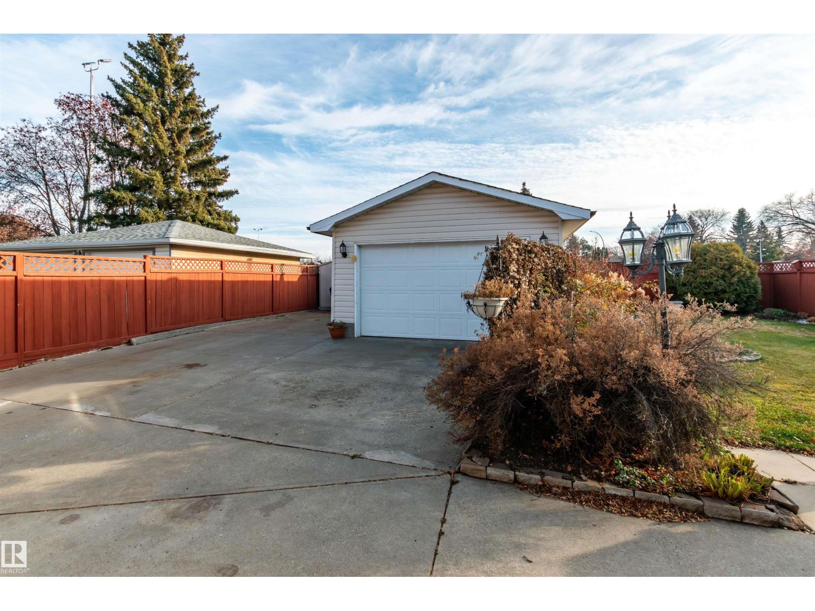 3 STRATHCONA PL, Sherwood Park
