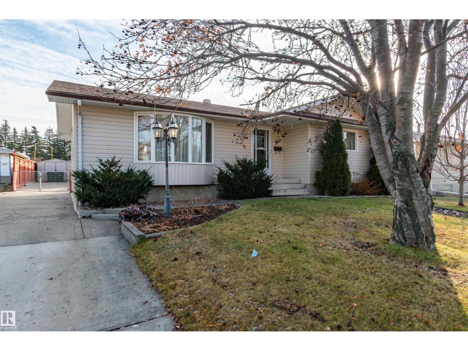 3 STRATHCONA PL, Sherwood Park