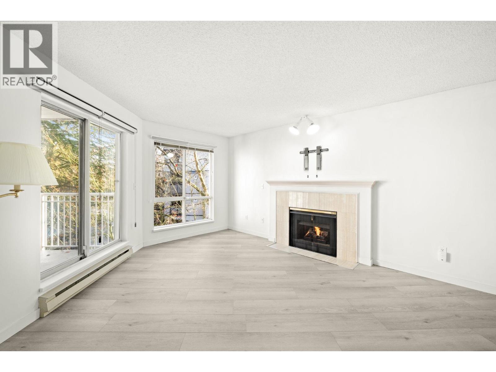 235 7451 MOFFATT ROAD, Richmond