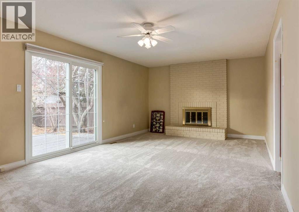 Single Family House 4 Level for Sale in  Southdale Road SW Southwood Calgary 