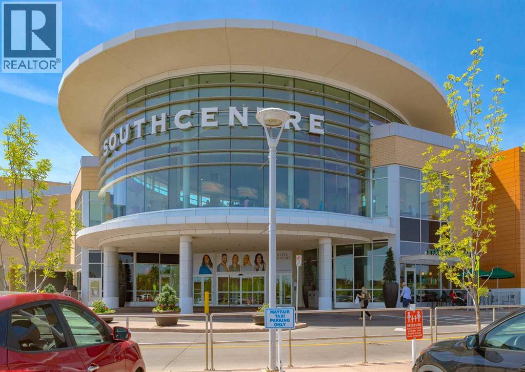 Single Family House 4 Level for Sale in  Southdale Road SW Southwood Calgary 