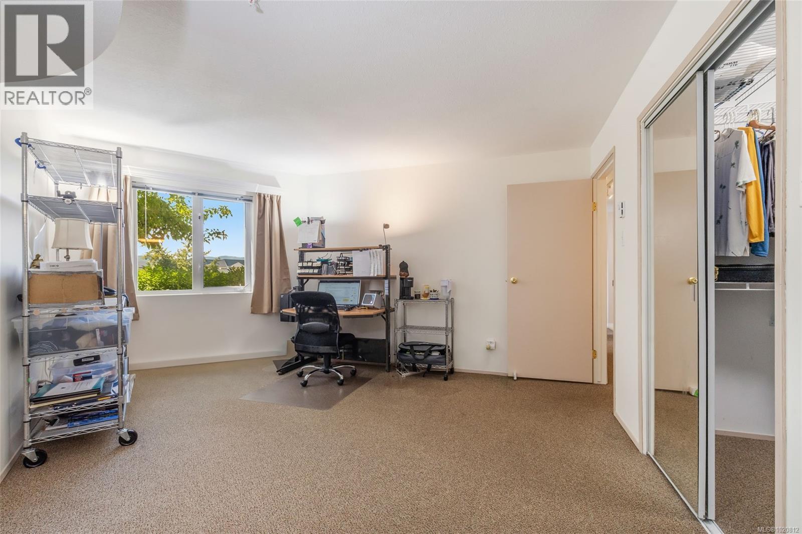 111 4971 Songbird Pl, Nanaimo