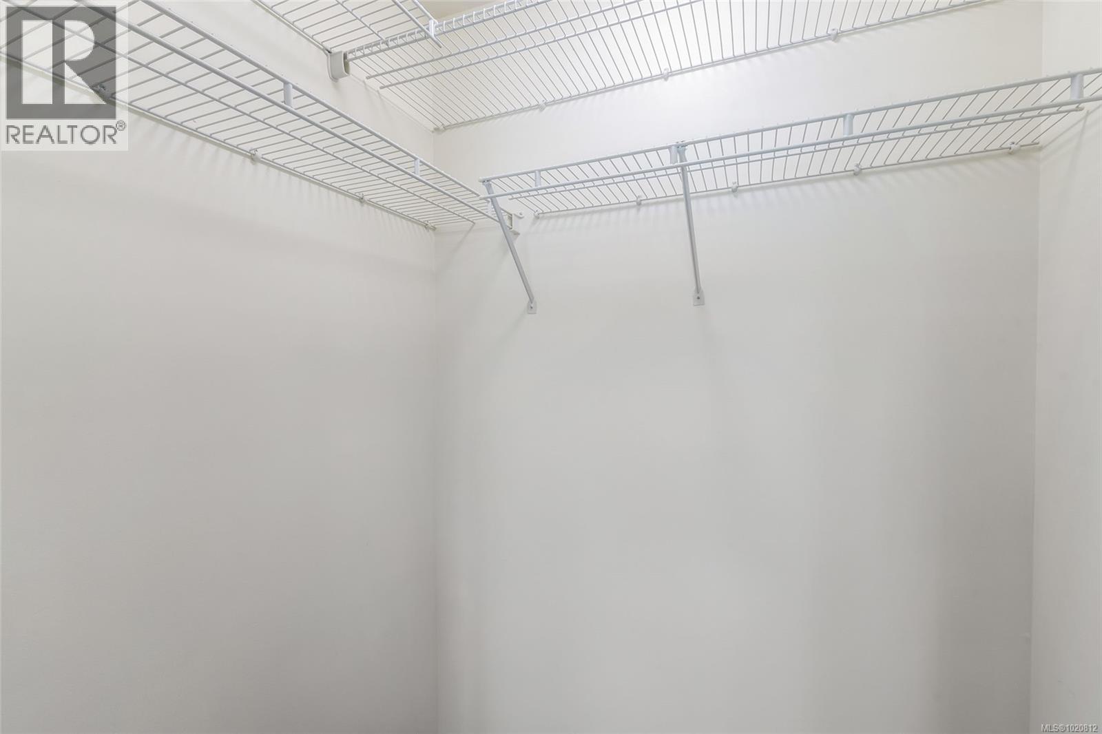 111 4971 Songbird Pl, Nanaimo