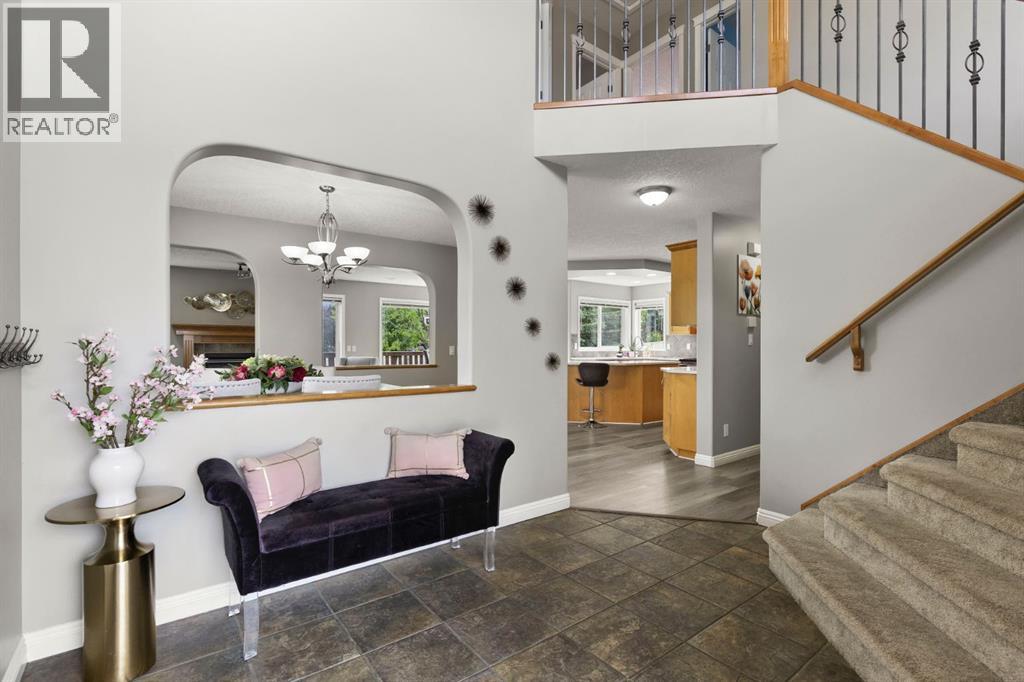 Single Family House for Sale in  Simcoe Crescent SW Signal Hill Calgary 