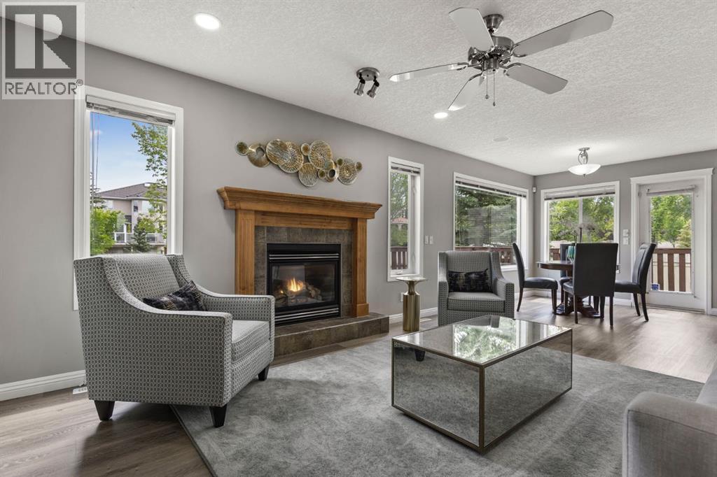 Single Family House for Sale in  Simcoe Crescent SW Signal Hill Calgary 