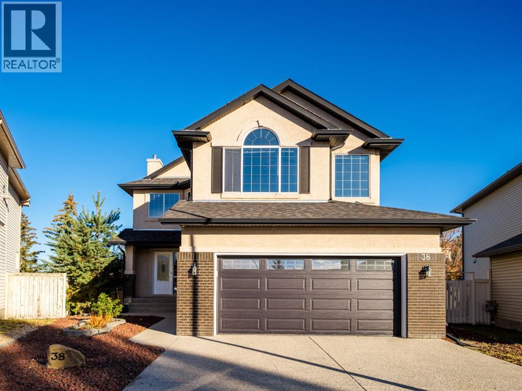 Single Family House for Sale in  Simcoe Crescent SW Signal Hill Calgary 