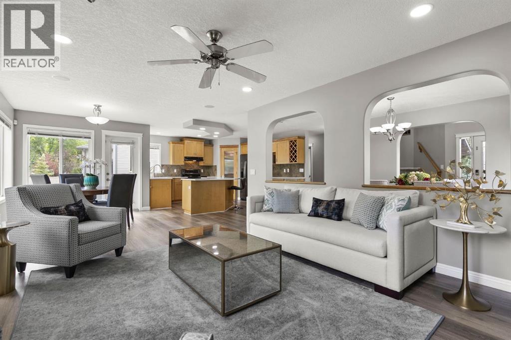 Single Family House for Sale in  Simcoe Crescent SW Signal Hill Calgary 