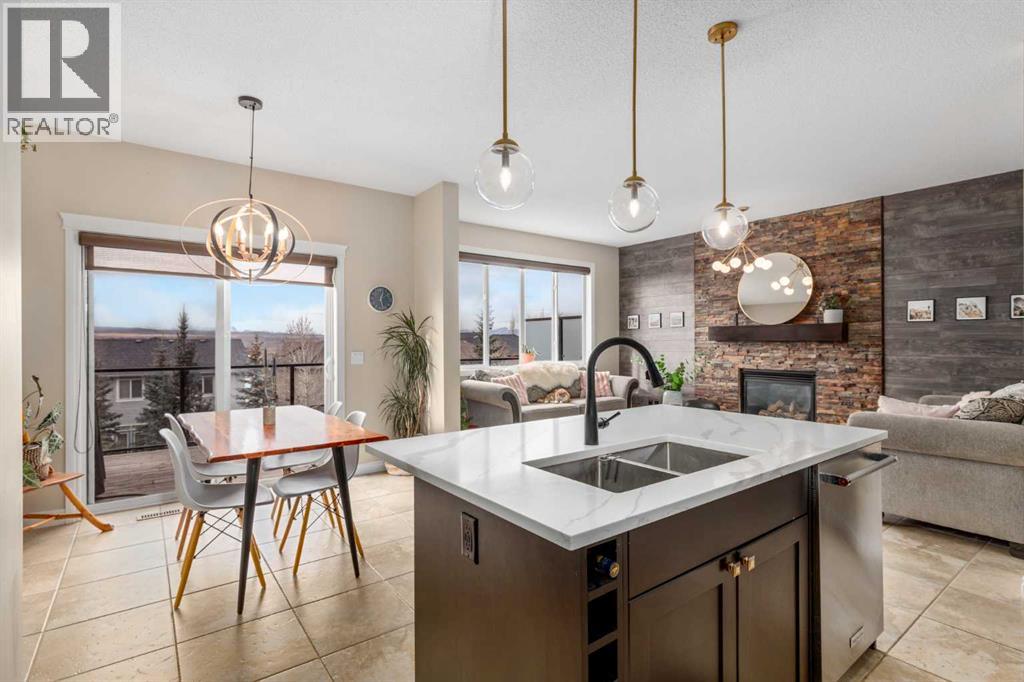 40 Heritage Hill, Cochrane