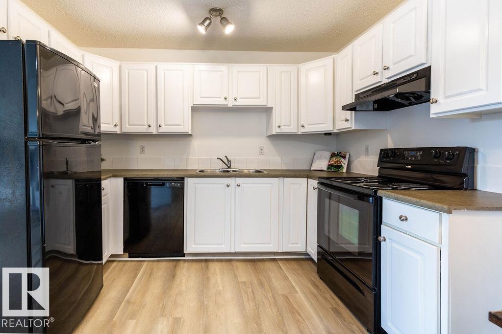 #52 10208 113 ST NW, Edmonton