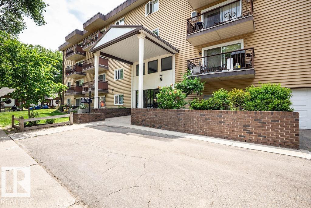 #52 10208 113 ST NW, Edmonton