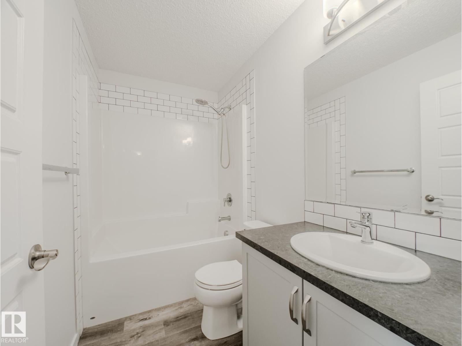 21007 130 AV NW, Edmonton