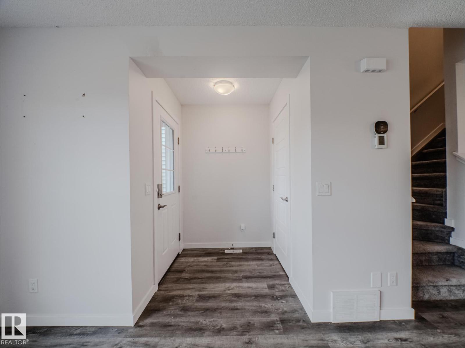 21007 130 AV NW, Edmonton