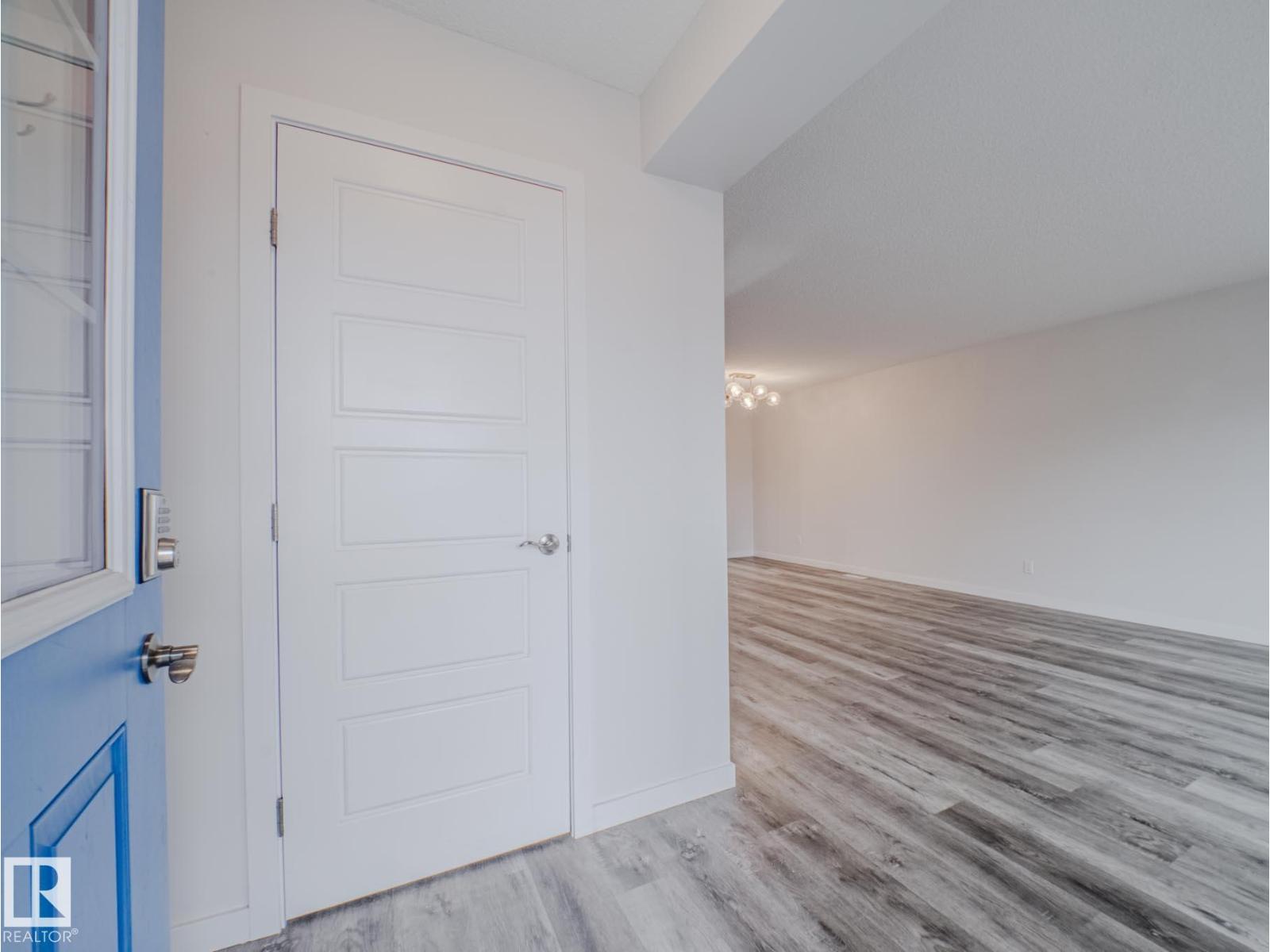 21007 130 AV NW, Edmonton