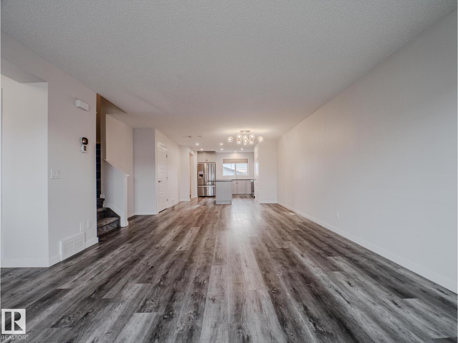 21007 130 AV NW, Edmonton