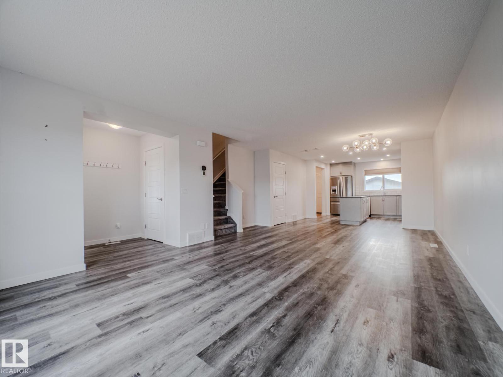 21007 130 AV NW, Edmonton