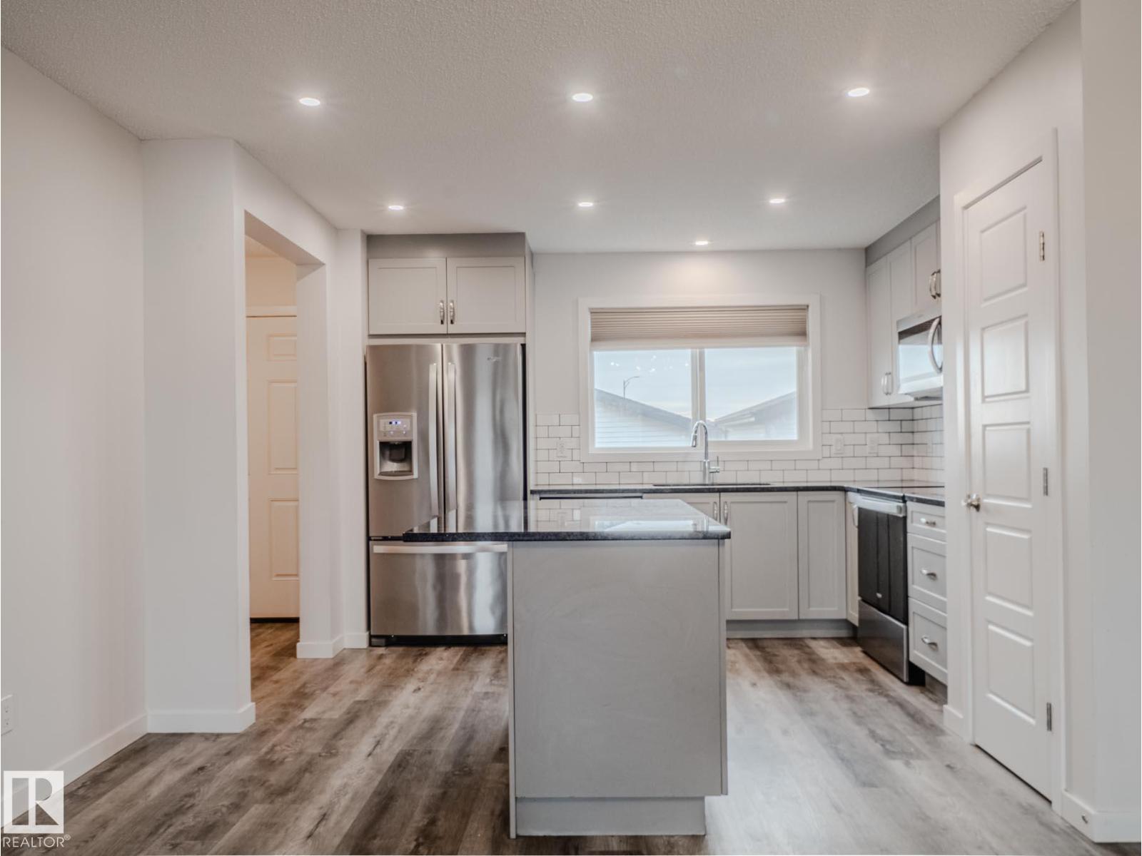 21007 130 AV NW, Edmonton