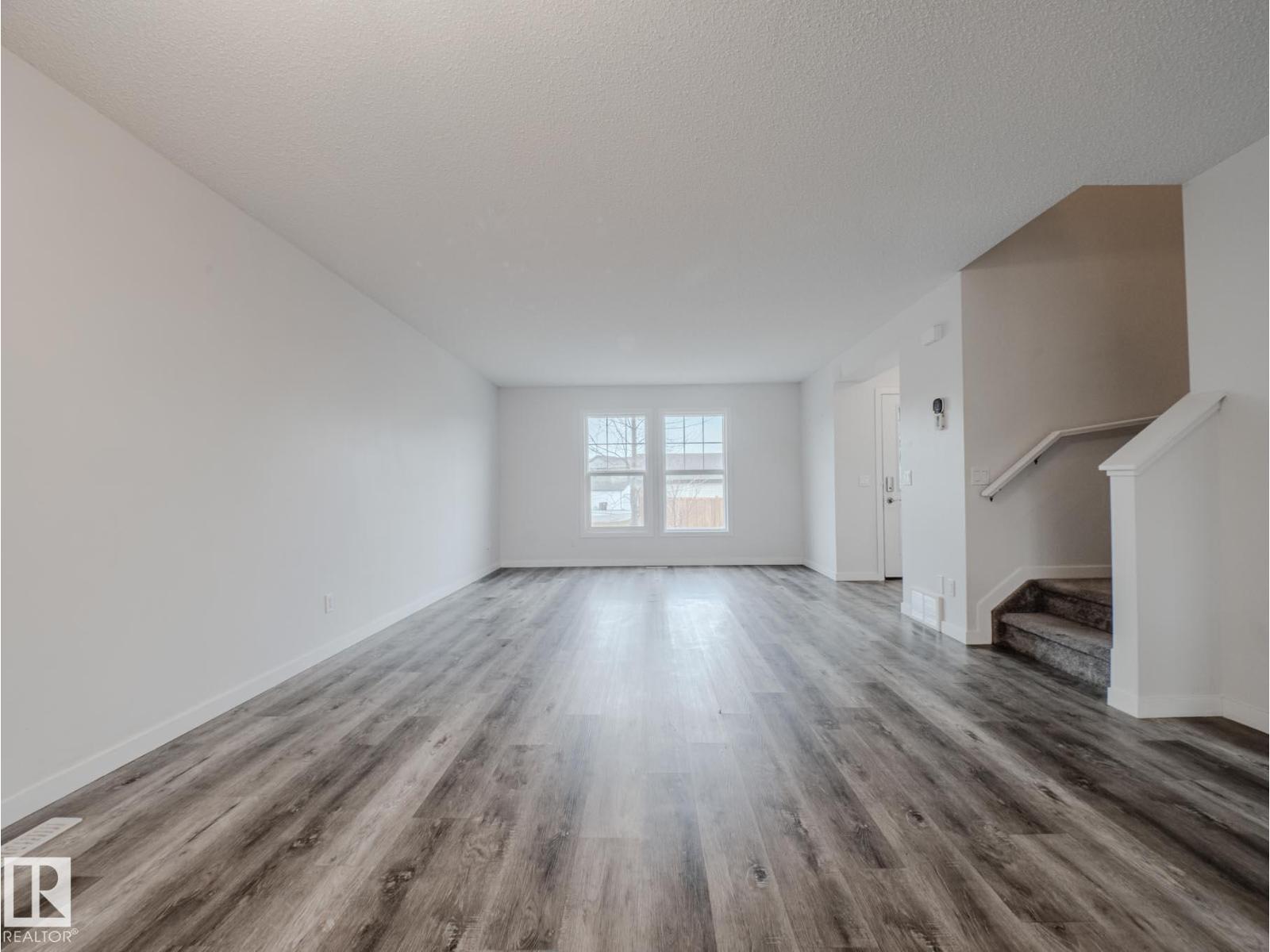 21007 130 AV NW, Edmonton
