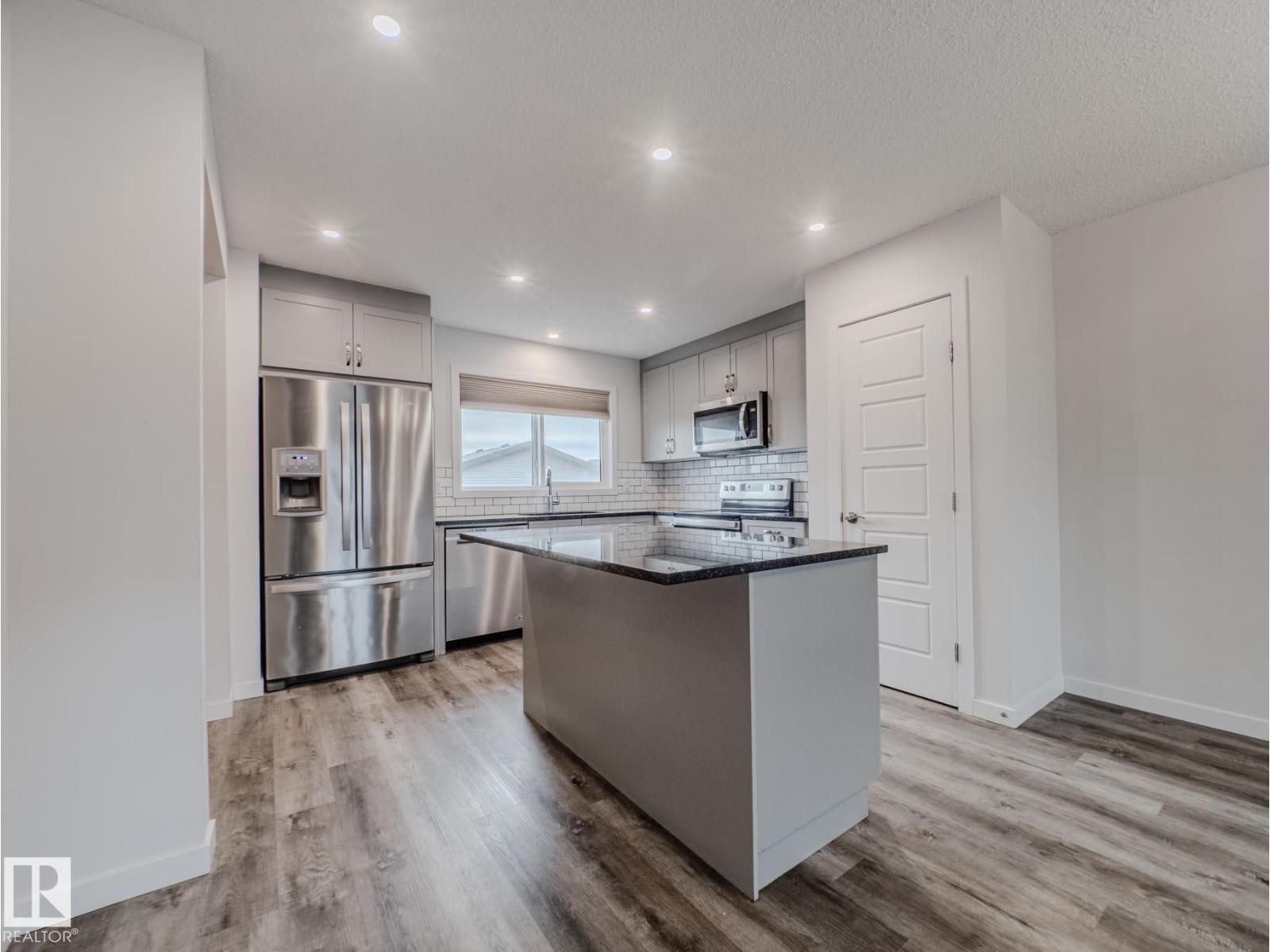 21007 130 AV NW, Edmonton