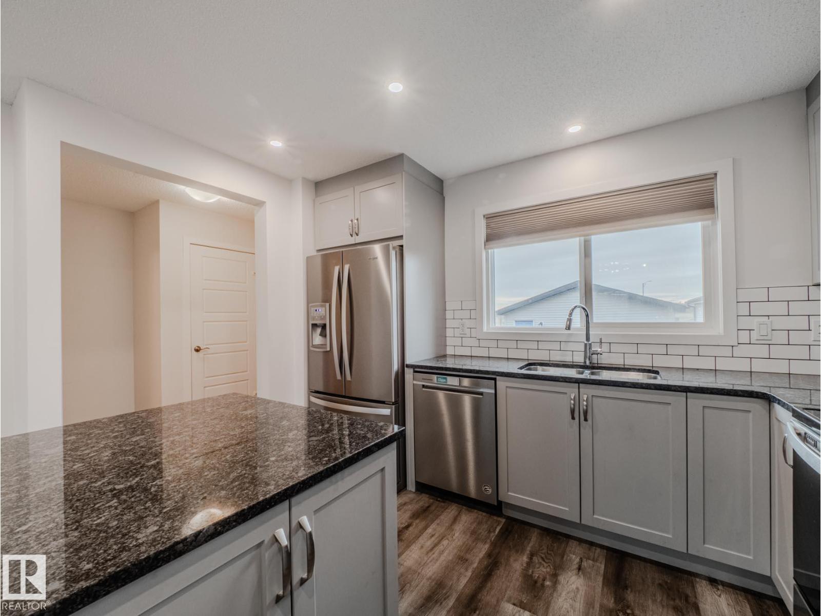 21007 130 AV NW, Edmonton