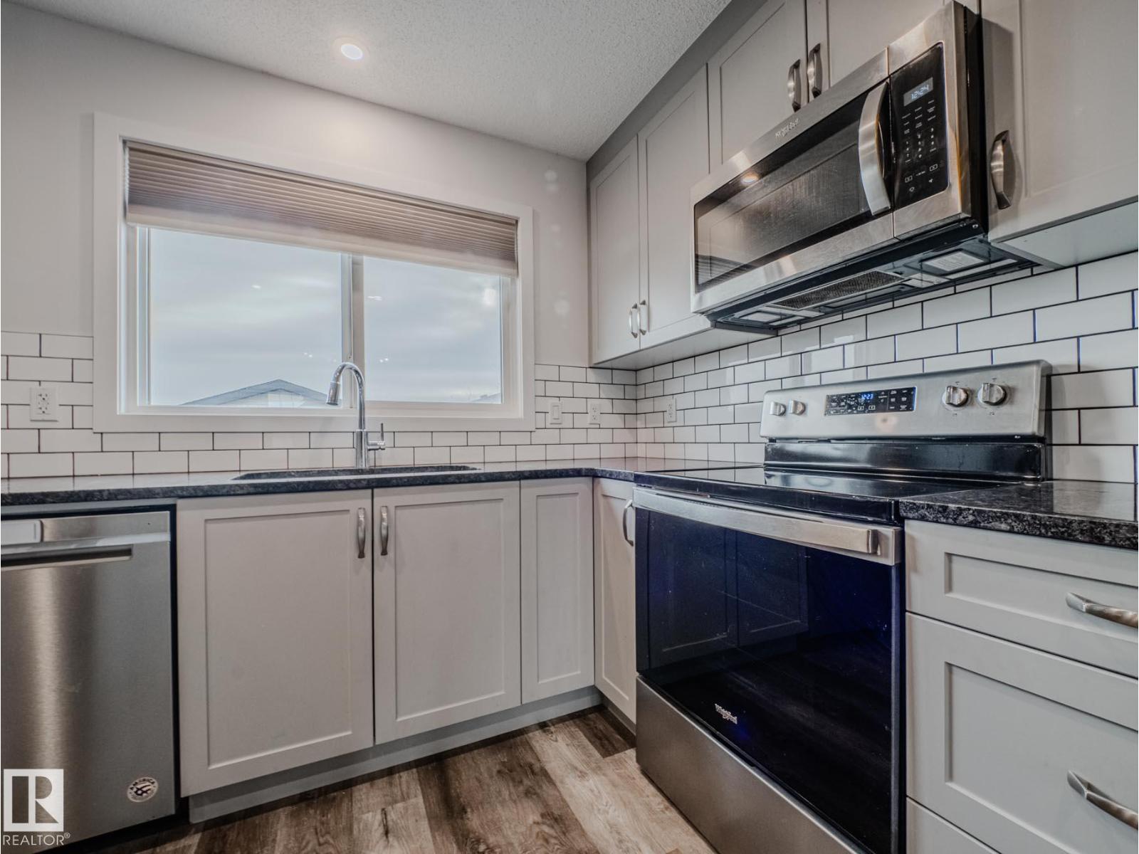 21007 130 AV NW, Edmonton