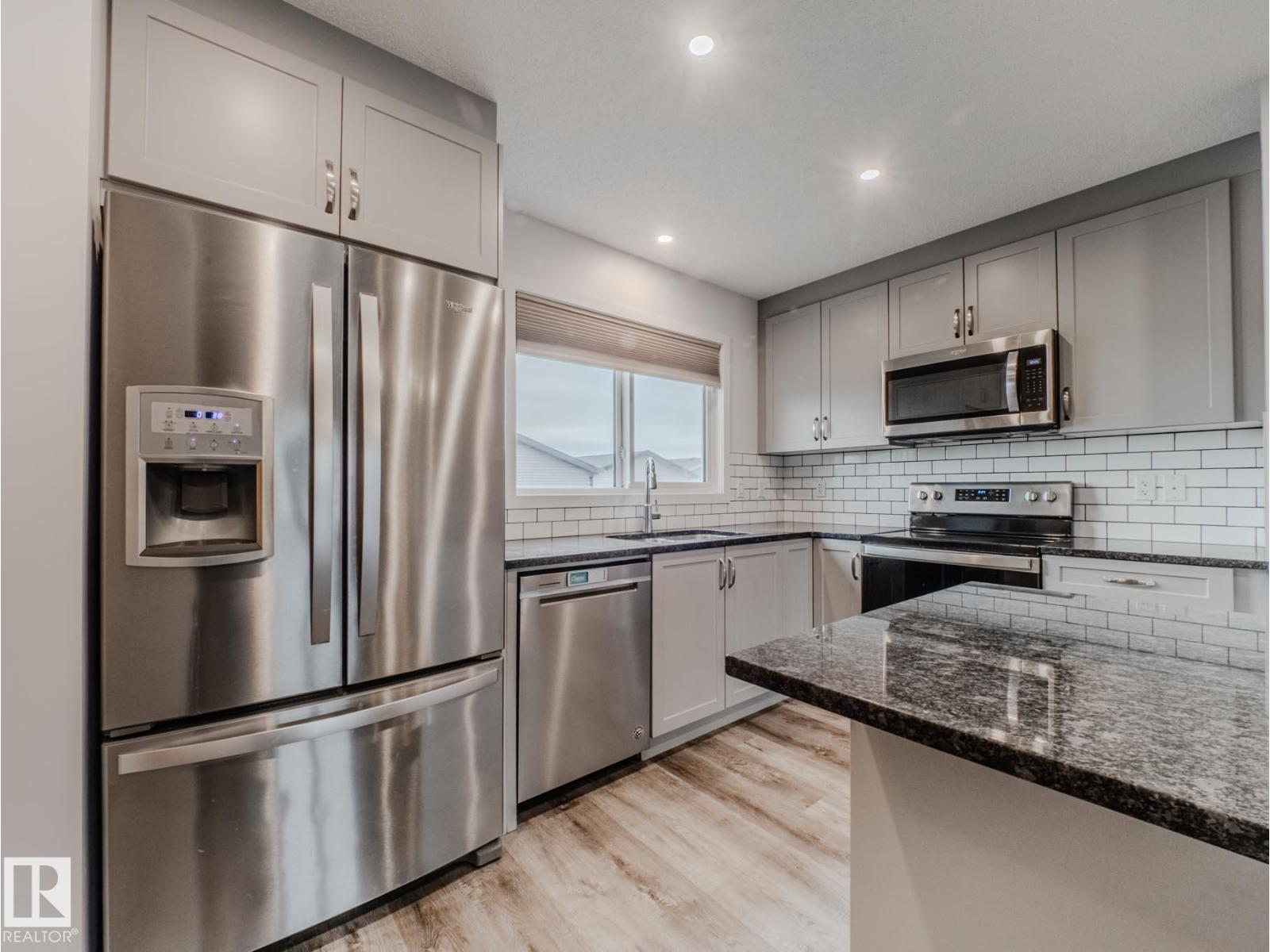 21007 130 AV NW, Edmonton