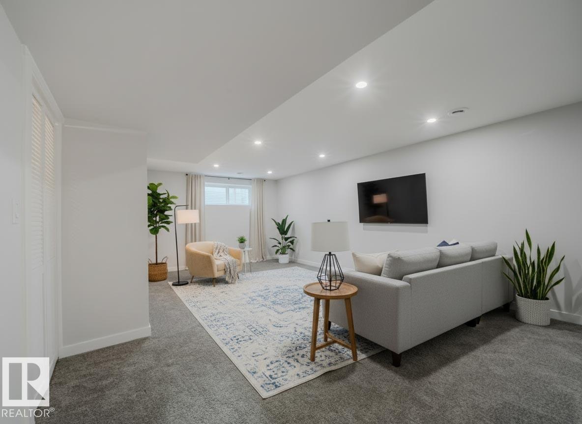 21007 130 AV NW, Edmonton