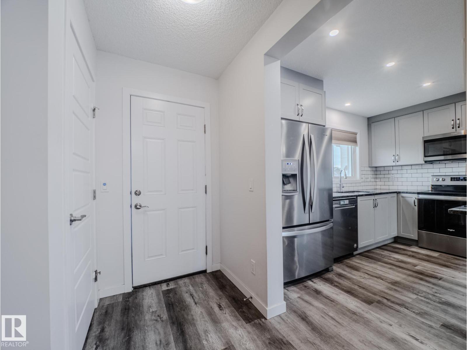 21007 130 AV NW, Edmonton