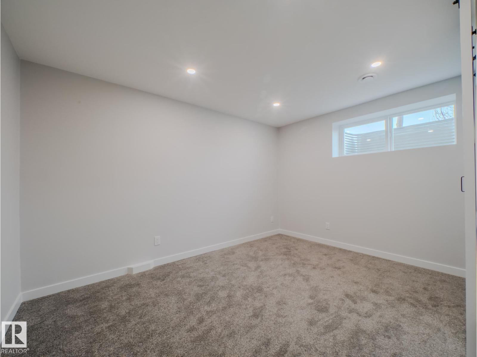 21007 130 AV NW, Edmonton