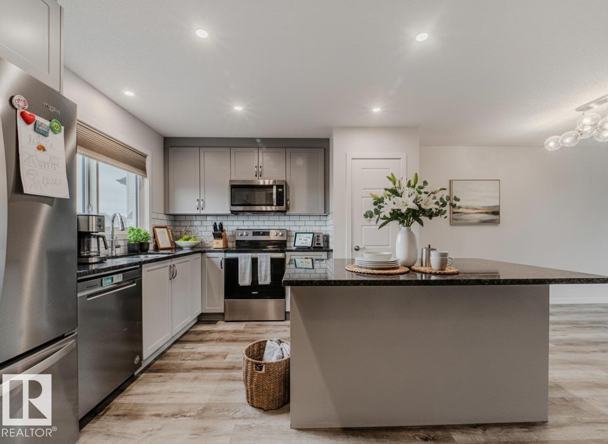 21007 130 AV NW, Edmonton