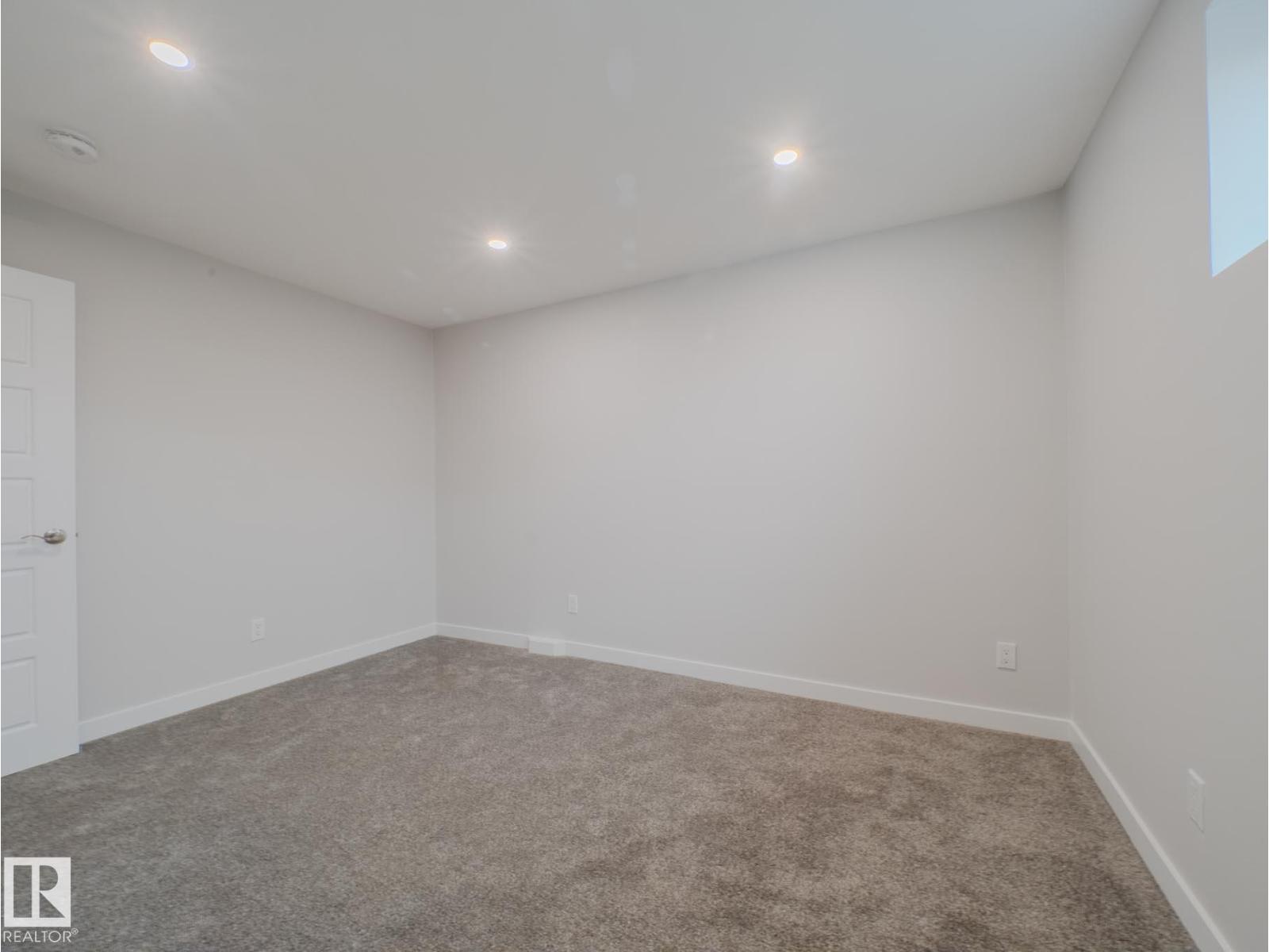 21007 130 AV NW, Edmonton