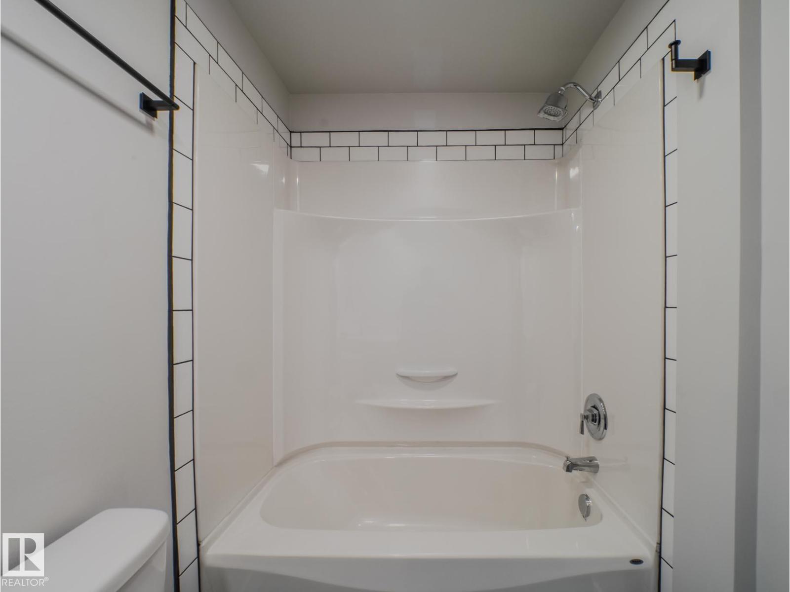 21007 130 AV NW, Edmonton